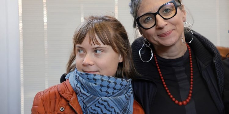 Movilización global en solidaridad con Palestina: Thunberg y Albanese encabezan la marcha en Roma