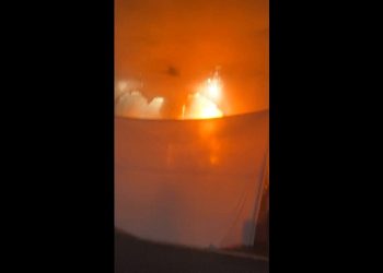 Video. Personas evacuadas tras incendio en sede de la COP30 en Brasil