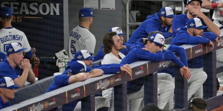 Los Azulejos sienten el dolor de la derrota mientras el Juego 7 de la Serie Mundial se escapa