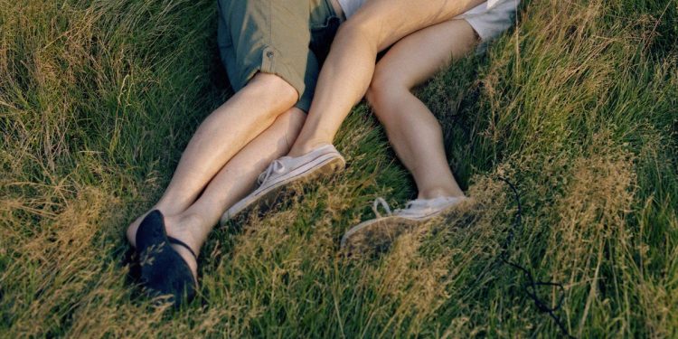 Canción de amor ambientada en una melodía de reunión