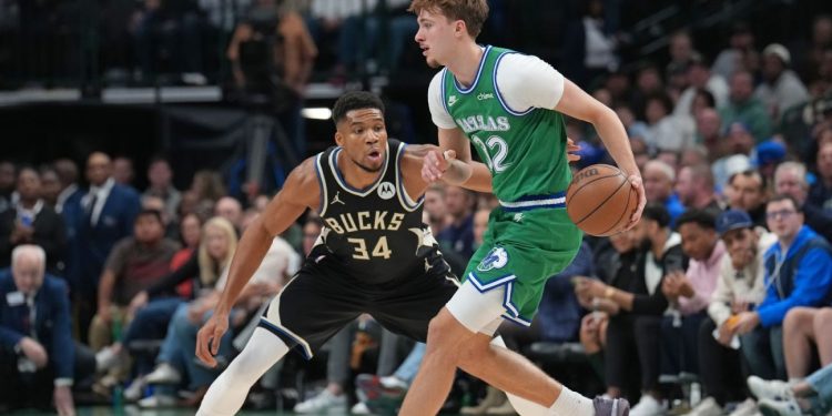 Los cánticos de 'Despidan a Nico' resuenan en medio de la derrota de los Mavs y eclipsan el mejor juego de Flagg