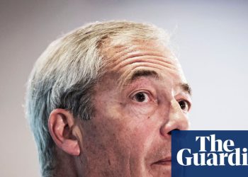 Veinte personas alegan que tiene un pasado racista. Él lo niega. ¿Quién dice la verdad sobre la época escolar de Farage? | Nigel Farage