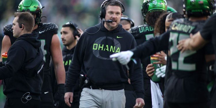 Los patos dominan la USC y luego promocionan las credenciales de la CFP: 'La prueba está en el pudín'