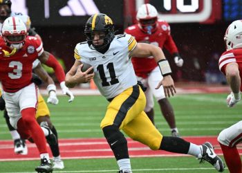 El troll del Black Friday de Iowa encabeza los mejores golpes del fútbol universitario Semana 14