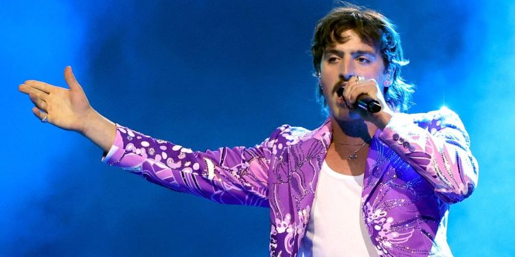 Benson Boone en Bercy, un bel air de Freddie Mercury