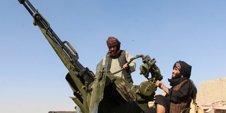 Pakistán dice que las conversaciones sobre Afganistán están estancadas después de mortales enfrentamientos fronterizos | Noticias