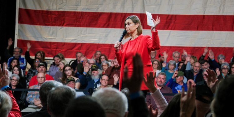 El FBI investiga a los demócratas que instaron a las tropas estadounidenses a desafiar órdenes ilegales | Noticias de Donald Trump