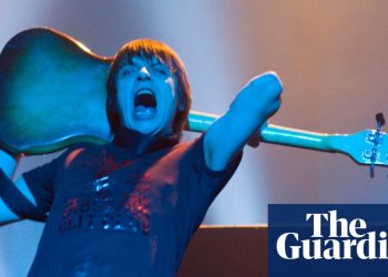 «Lo vi haciendo Fool's Gold y pensé: ¿cómo está jugando eso?» Peter Hook de New Order sobre su amigo Mani | Música