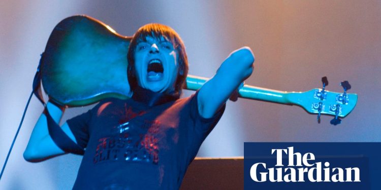 «Lo vi haciendo Fool's Gold y pensé: ¿cómo está jugando eso?» Peter Hook de New Order sobre su amigo Mani | Música