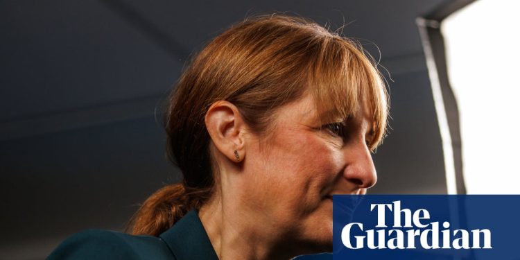 Rachel Reeves considera un impuesto del 20% sobre los activos de las personas que deciden abandonar el Reino Unido | Impuestos y gasto