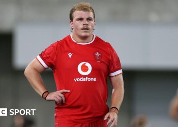 Rugby de Gales: el pilar de Bath Archie Griffin espera poder hacer de tres su número mágico