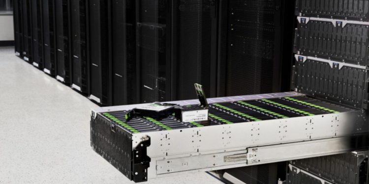 Seagate lanza almacenamiento masivo preparado para IA que empuja las unidades mecánicas más profundamente en cargas de trabajo que alguna vez estuvieron regidas por hardware SSD que priorizaba la velocidad