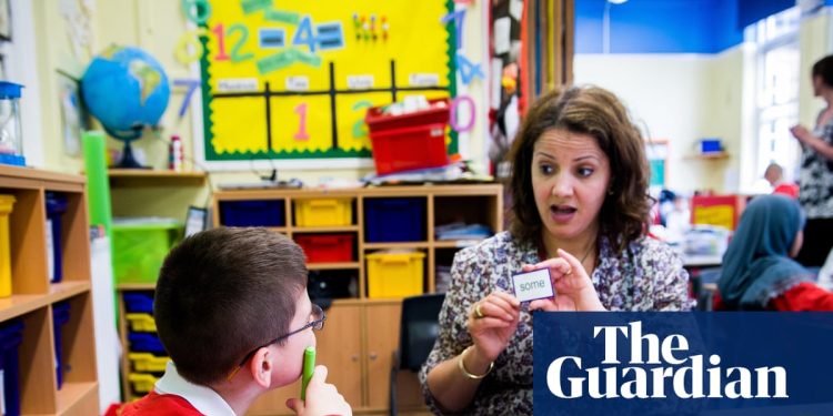 Advertencia de bomba de tiempo de £ 20 mil millones mientras Reeves cambia Envía fondos en Inglaterra al departamento de educación | Necesidades educativas especiales
