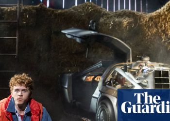 Regreso al futuro celebra 40 años con tres Marty McFly interpretando el musical | Teatro