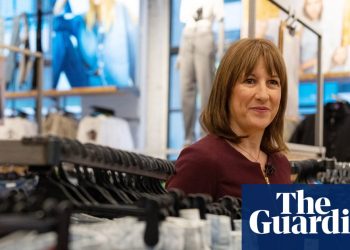 Presupuesto del Reino Unido se centrará en la crisis del coste de vida mientras Reeves lucha por mantener a los parlamentarios laboristas de su lado | Presupuesto 2025