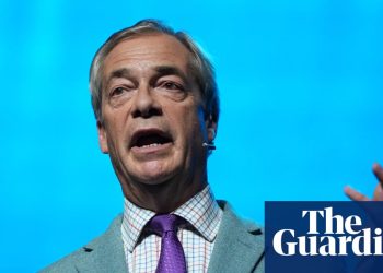Tres exalumnos más en la escuela con Nigel Farage rechazan las afirmaciones de «bromas» | Nigel Farage