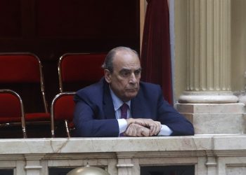 Renuncia Guillermo Francos y Adorni es el nuevo jefe de Gabinete: Se fue Catalán y peligran Scioli y Tillard