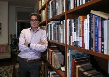 Alejandro Gaviria renuncia a la lista del Senado y ya habría reemplazo tras veto del exministro de Educación