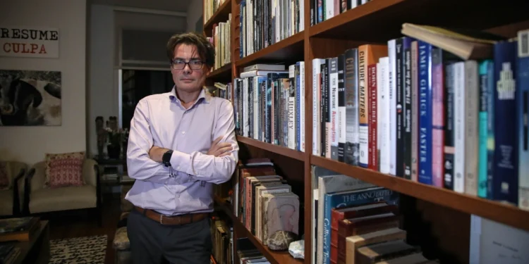 Alejandro Gaviria renuncia a la lista del Senado y ya habría reemplazo tras veto del exministro de Educación