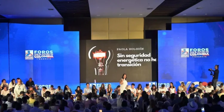 Será por dos encuestas y se definirá a mediados de diciembre.