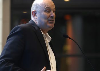 La interna de Sturzenegger y Pettovello complica la reforma laboral de Milei