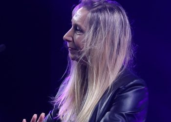 Karina furiosa con el jefe de la Armada porque se negó mandar un barco al operativo de Trump en el Caribe