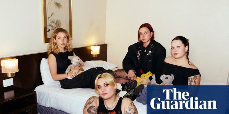 Teen Jesus and the Jean Teasers: 'No queremos ser la banda más grande del mundo. Es divertido jugar con nuestras mejores amigas' | musica australiana