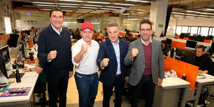 Aníbal Gaviria queda como candidato único