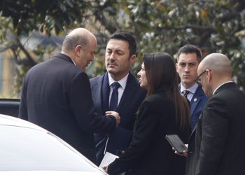 El vice de la fábrica de aviones militares dijo que está al borde de la quiebra y Petri se la quiere revolear a Llaryora.