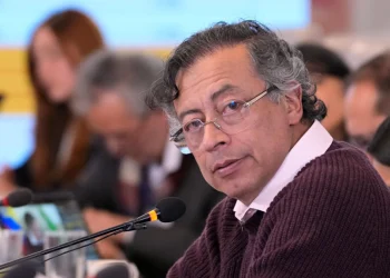 Comisión de Acusaciones ya tiene borrador contra campaña de Gustavo Petro y se alista para recibir compulsa de copias del CNE