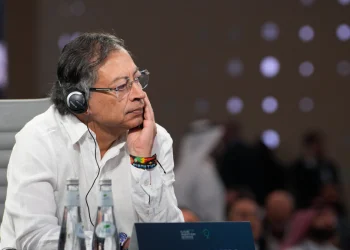 El presidente Gustavo Petro pide que envíen cartas a funcionarios de Estados Unidos para que lo saquen de la 'lista Clinton'