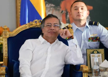 El presidente Gustavo Petro ha gastado más de 19.513 millones de pesos en la creación de nuevas embajadas y consulados durante su gobierno.