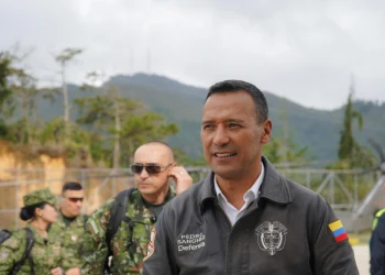 Citarán a moción de censura al ministro de Defensa, Pedro Sánchez, por muerte de siete menores en bombardeo en Guaviare.