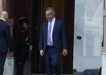 Karina está agradecida con Francos y por ahora sigue Scioli