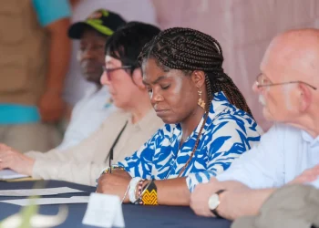 'En sus territorios persiste la violencia'