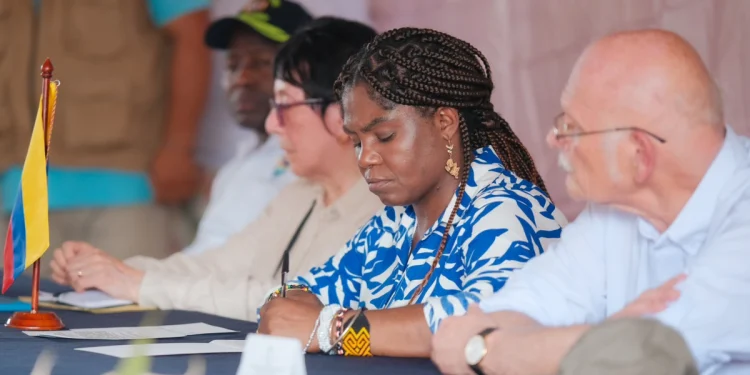 'En sus territorios persiste la violencia'