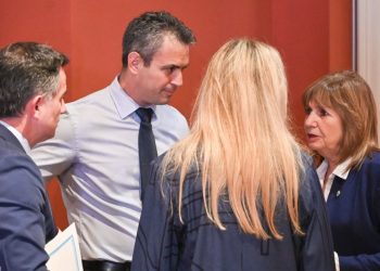 El gobierno armó una nueva mesa política y dejó afuera a Adorni