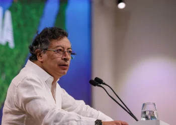 El presidente Gustavo Petro anuncia que Colombia está lista para 'rehacer relaciones diplomáticas con Israel si se inicia el proceso de paz'
