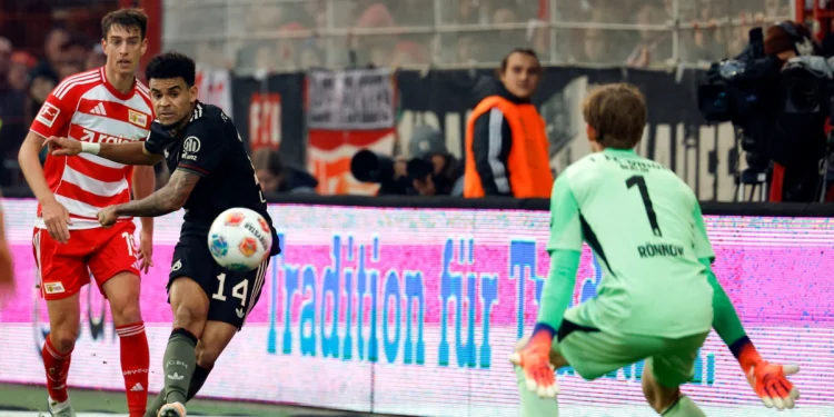 Bayern Múnich empató contra Unión Berlín con gol del colombiano