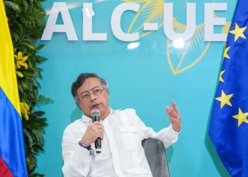 'Que Europa, América Latina y el Caribe sean un faro de democracia para la humanidad'