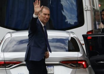 El gobierno ahora le devuelve áreas a Santilli en medio de pases de facturas