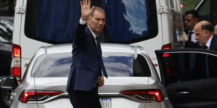 El gobierno ahora le devuelve áreas a Santilli en medio de pases de facturas