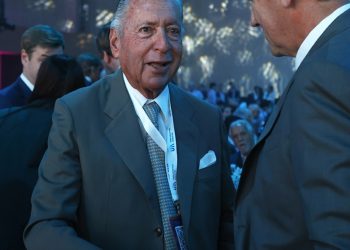 Funes de Rioja escribe la reforma laboral y entraría en febrero al Senado