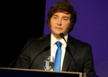 Milei apaga el Consejo de Mayo furiosa por la revelación de LPO sobre el plan educativo de Rocca