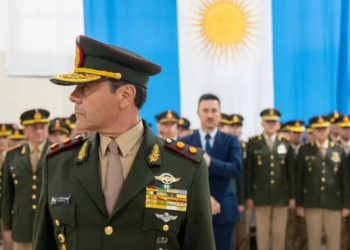 Radicales rechazan la designación de un militar en Defensa y alertaron por el papel del padre de Presti en la dictadura.