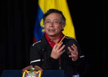 El presidente Gustavo Petro pide a X 'explicaciones públicas' por caída de más de 300 mil seguidores: 'Puede ser censura'