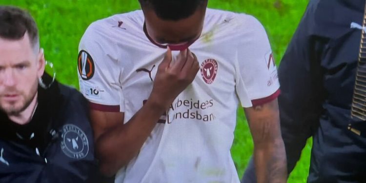 Denil Castillo se retiró entre lágrimas del campo en el duelo ante la Roma por una lesión | Fútbol | Deportes