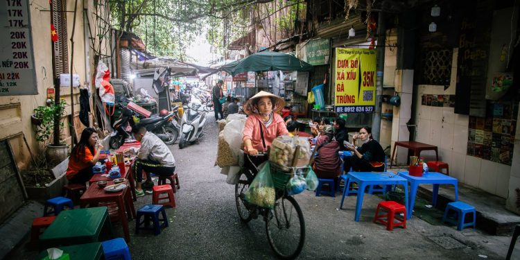 Dónde comer, alojarse y jugar en Hanoi, la joya urbana del norte de Vietnam