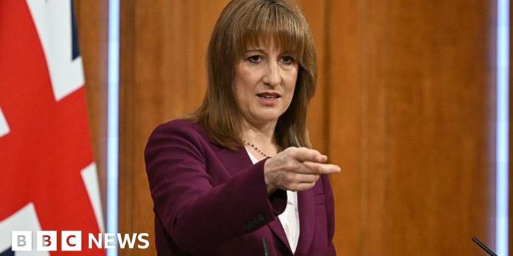 Reeves sienta las bases para un doloroso presupuesto, pero ¿valdrá la pena?