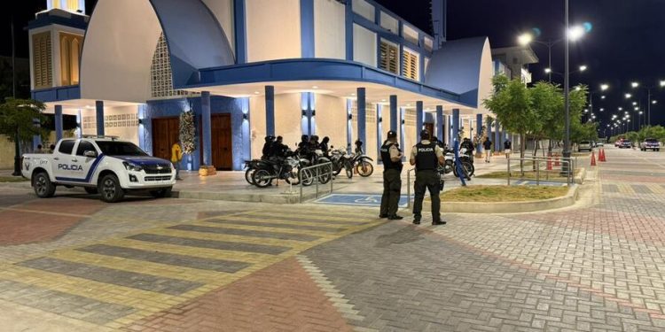 Balacera que dejó un muerto y un herido causó pánico en misa en Puerto Bolívar | Seguridad | Noticias